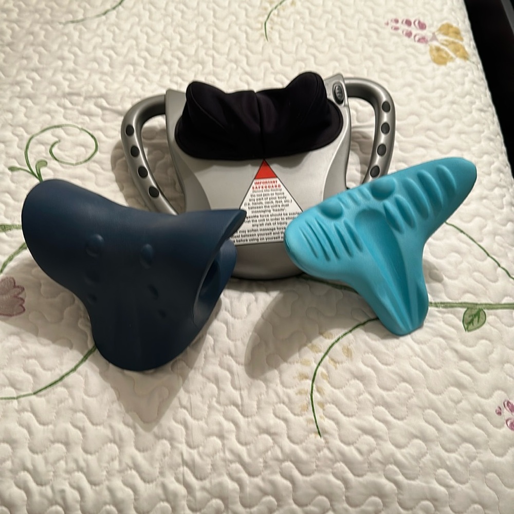 Homemedics shiatzu massager and cervical neck therapeutics